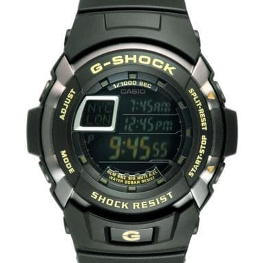 Classic Bracelet Watch — Black Dial